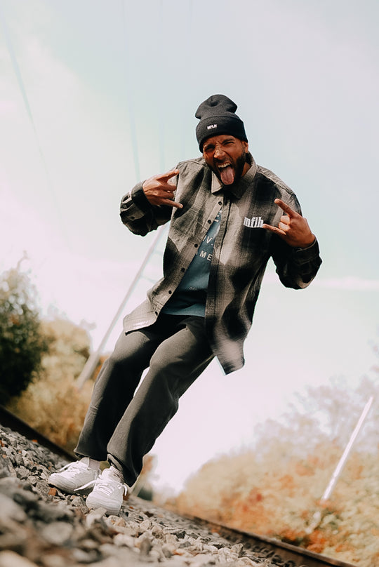 MOVE FAST ESSENTIAL SWEATPANTS