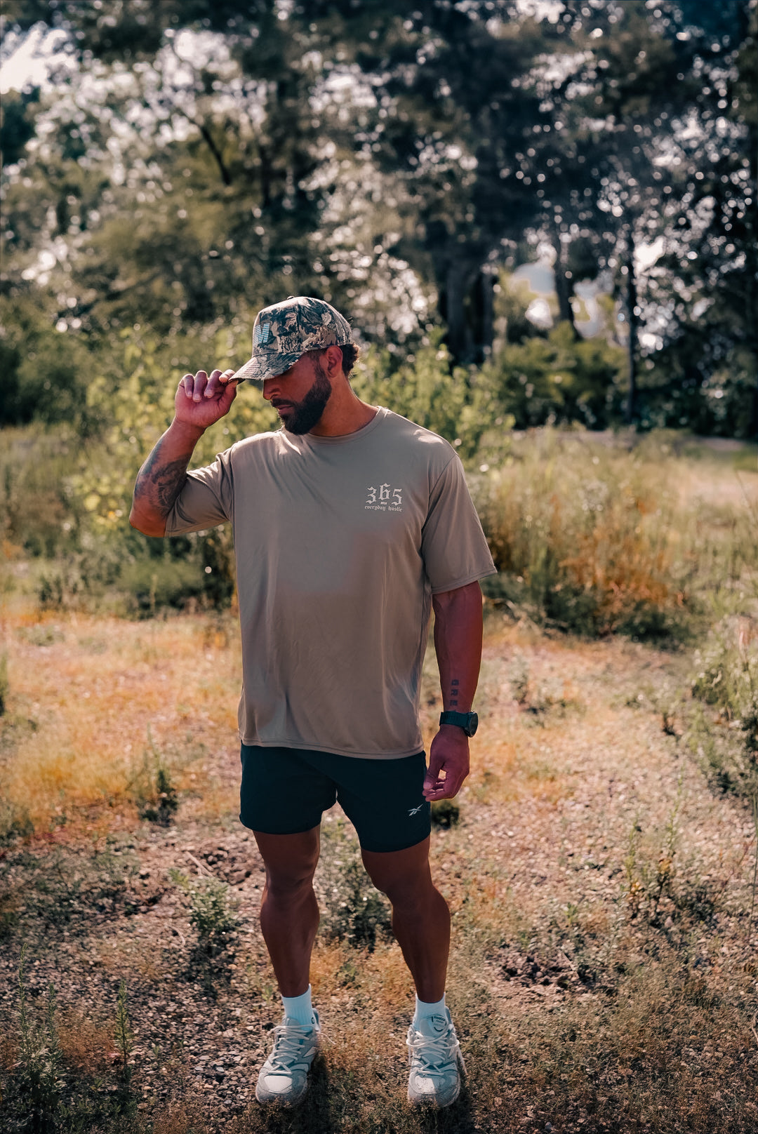 EVERYDAY HUSTLE PERFORMANCE TEE